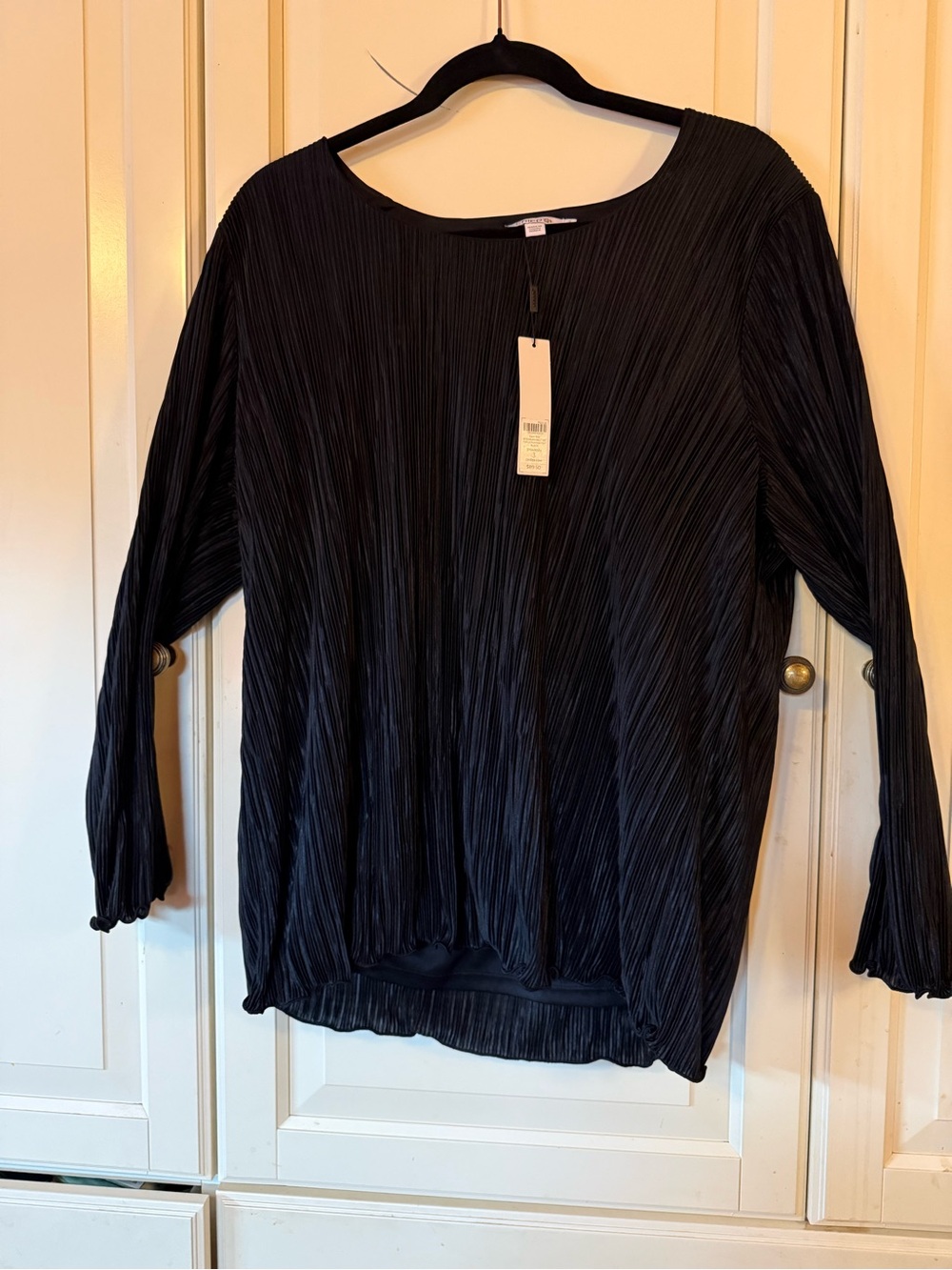 Chico's Black Pleated Long-Sleeve Scoop Neck Blouse